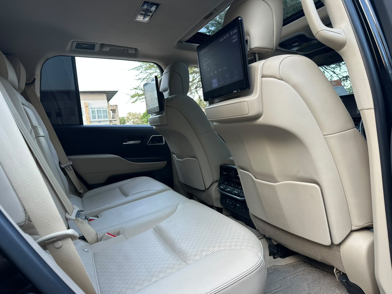Toyota Landcruiser ZX thumbnail 4